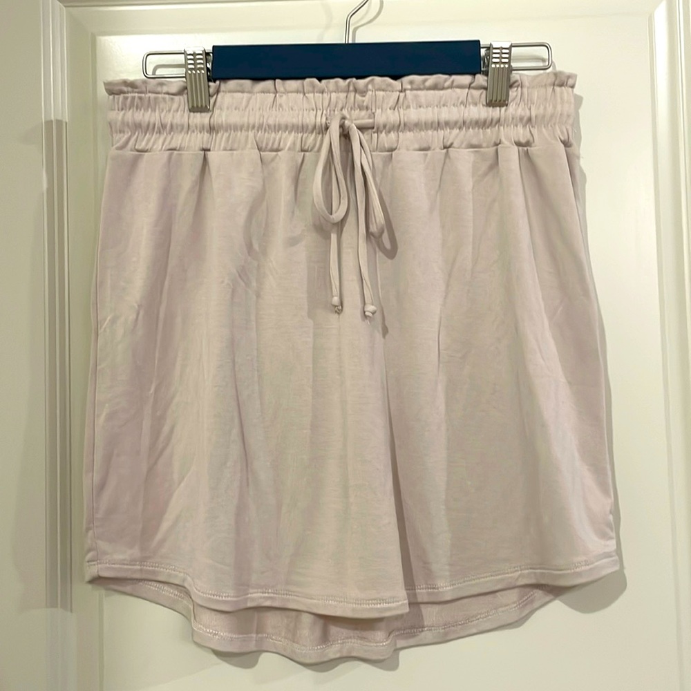 BB Dakota. Drawstring Skirt. Size Medium.